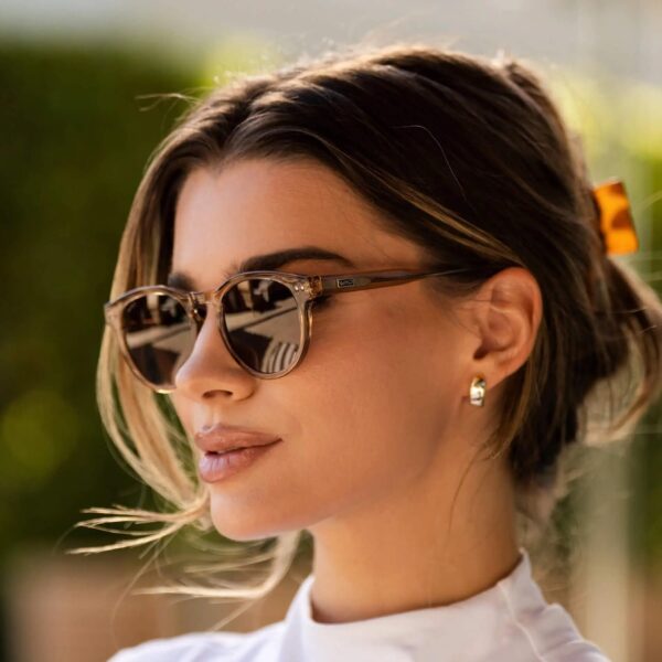 Round Polarized Sunglasses Women Retro UV400 Protection Driving Everyday Light Crystal Brown Brown Lens